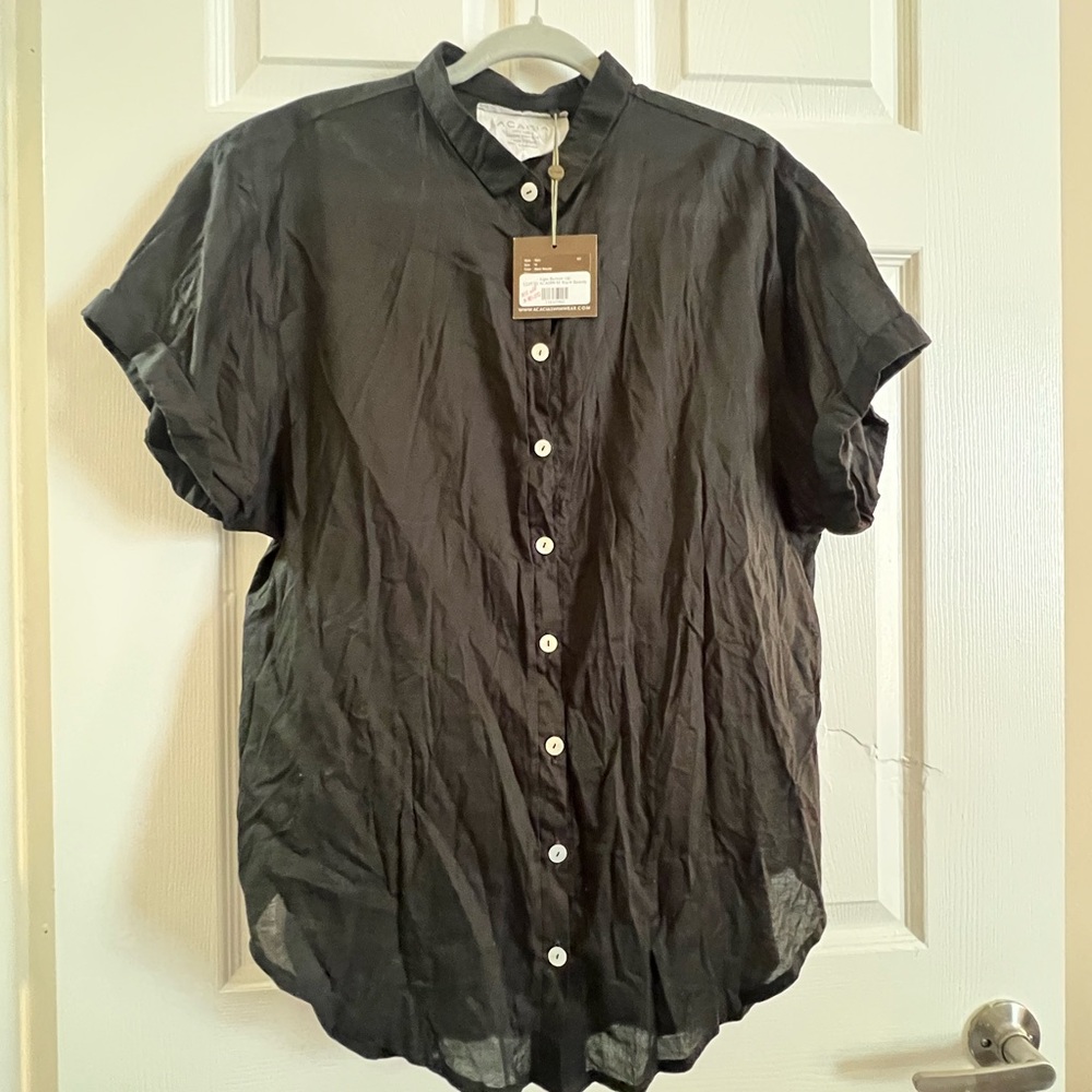 Acacia kipuka Black Button Down Shirt